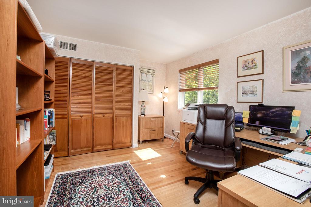 1235 Eagle Rd