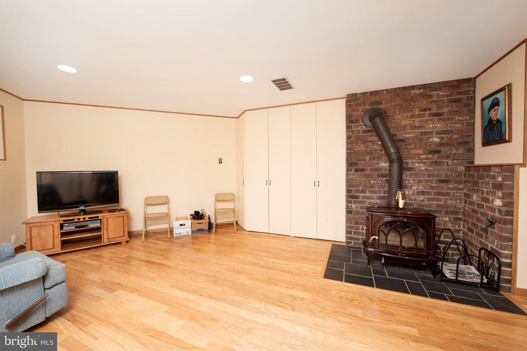 1235 Eagle Rd