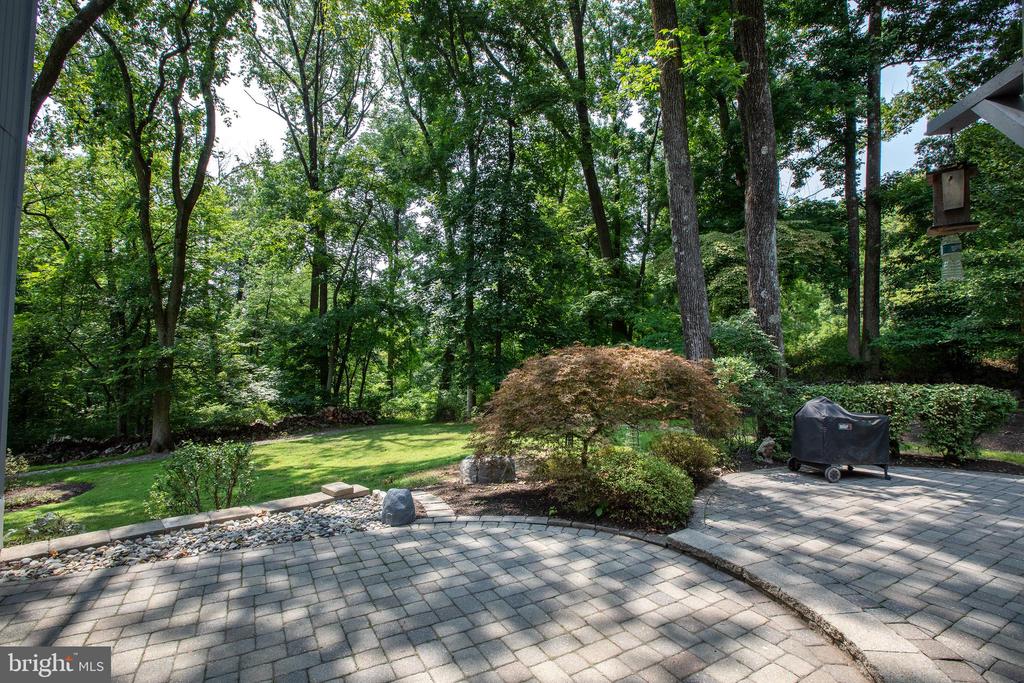 1235 Eagle Rd