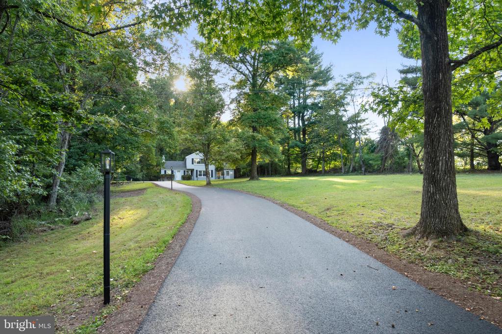 2526 Gallows Hill Rd