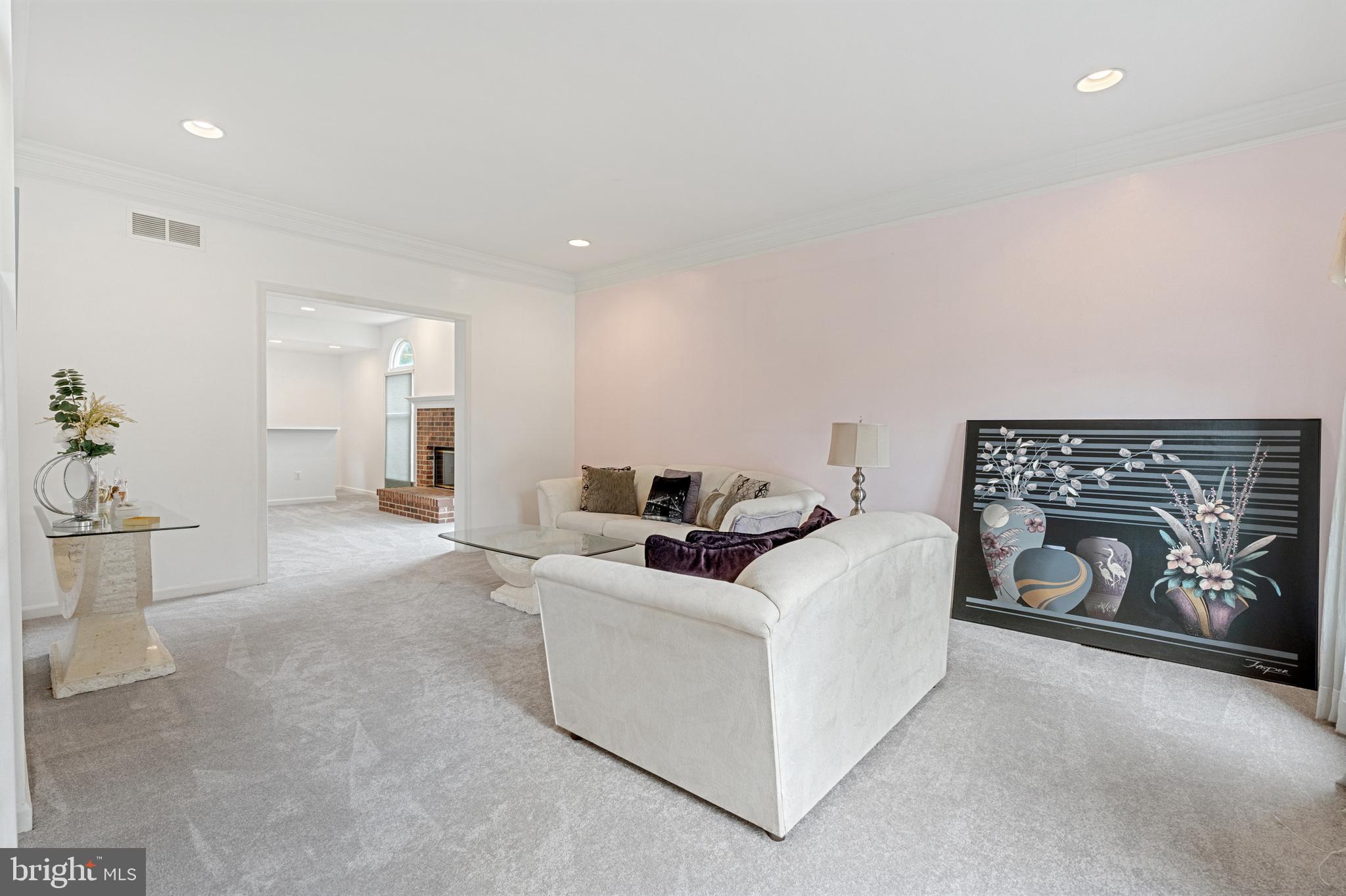 4913 Mead Dr