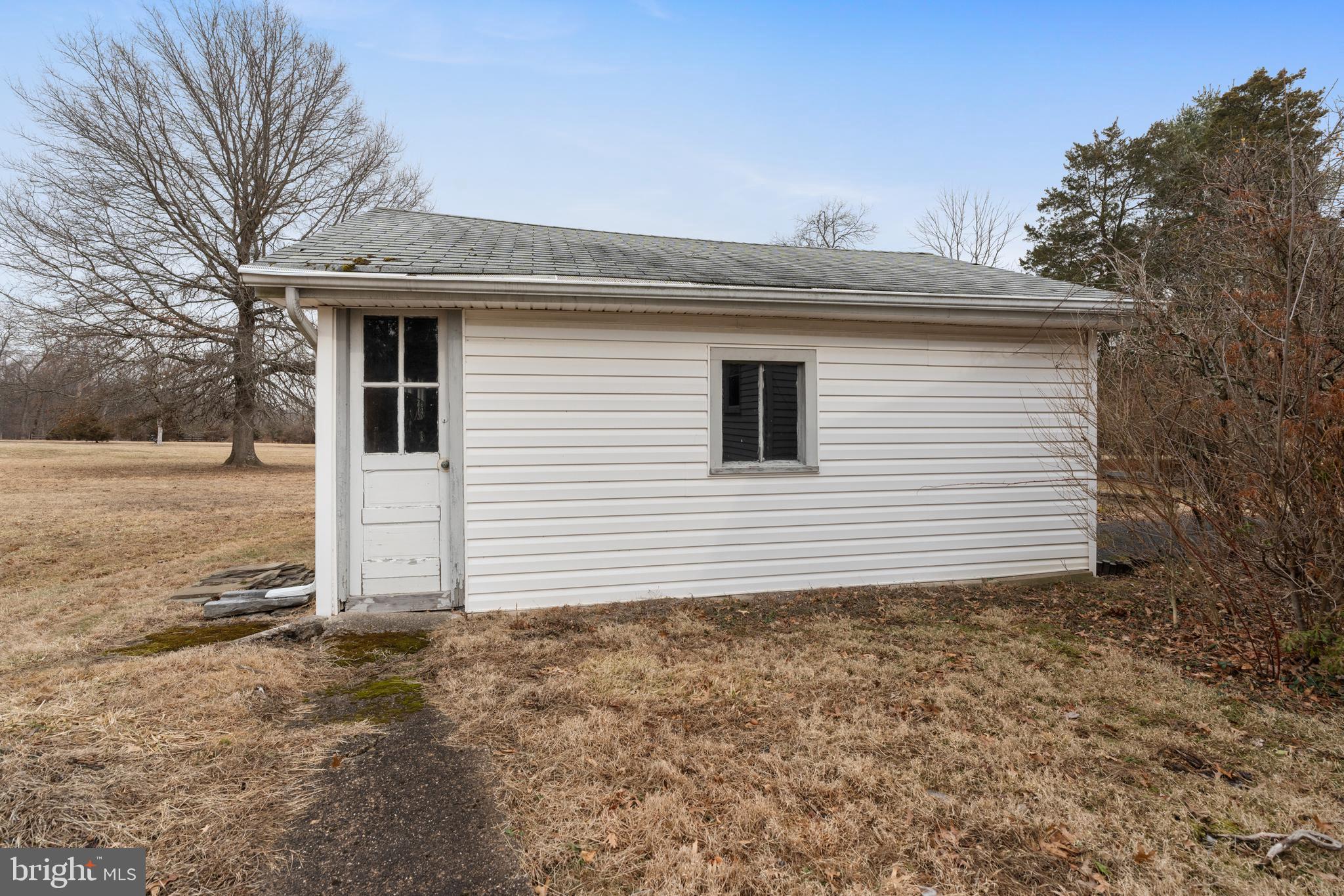 7119 Ferry Rd