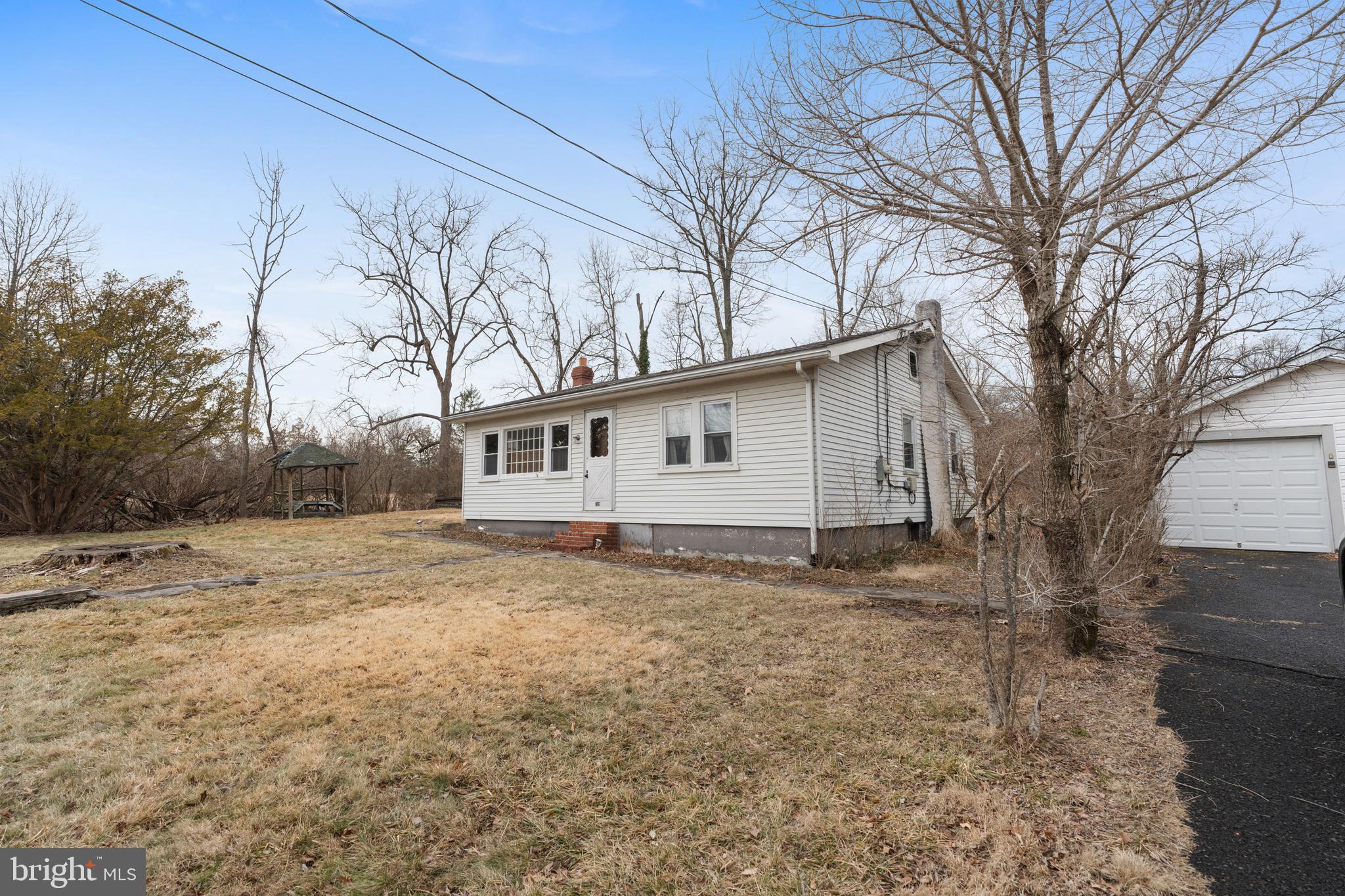 7119 Ferry Rd