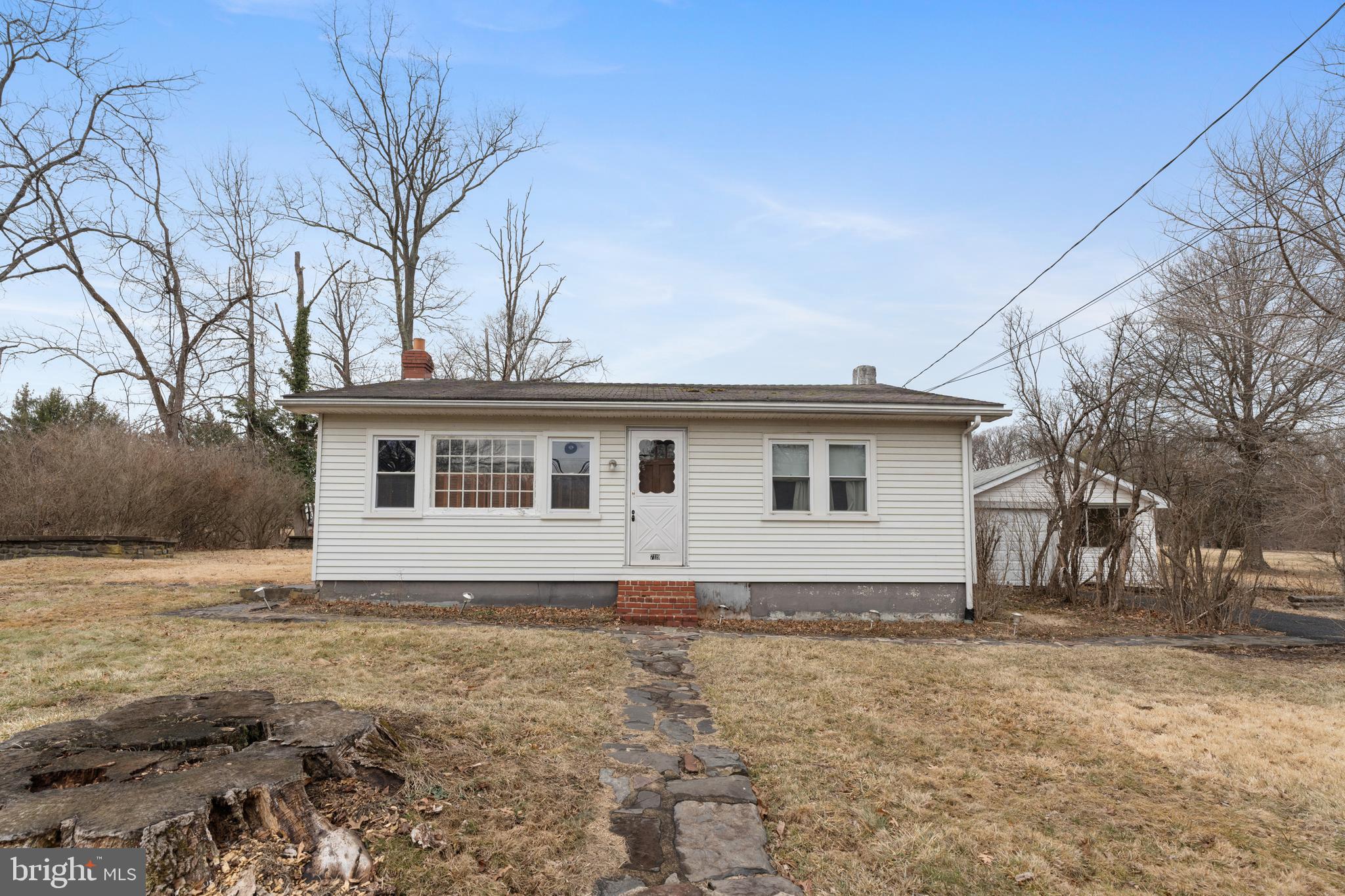 7119 Ferry Rd