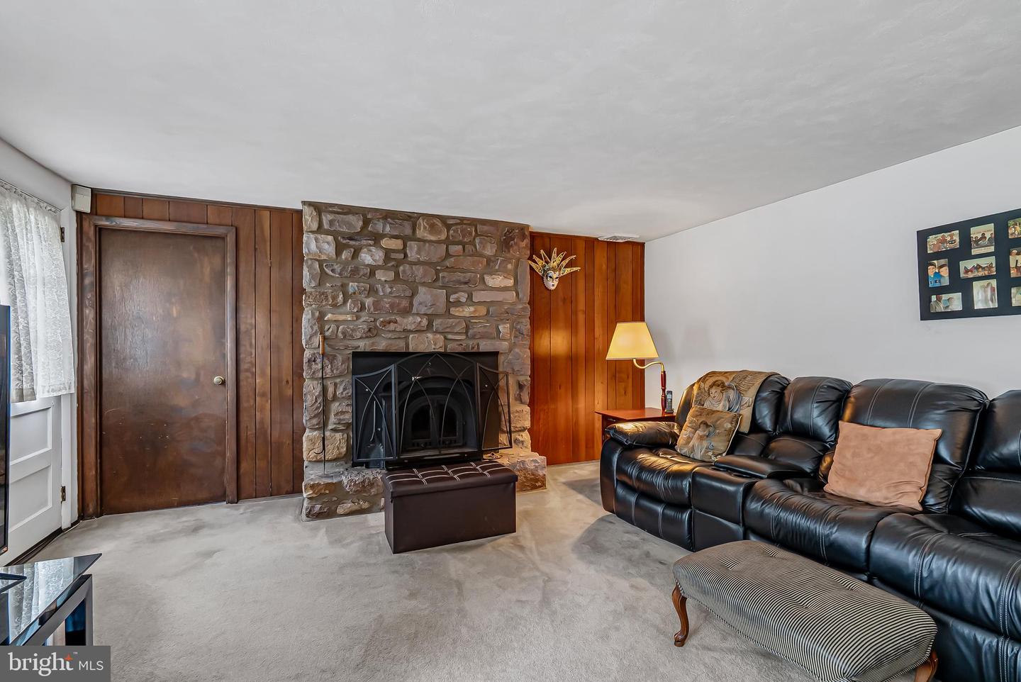 33 Squirrel Rd