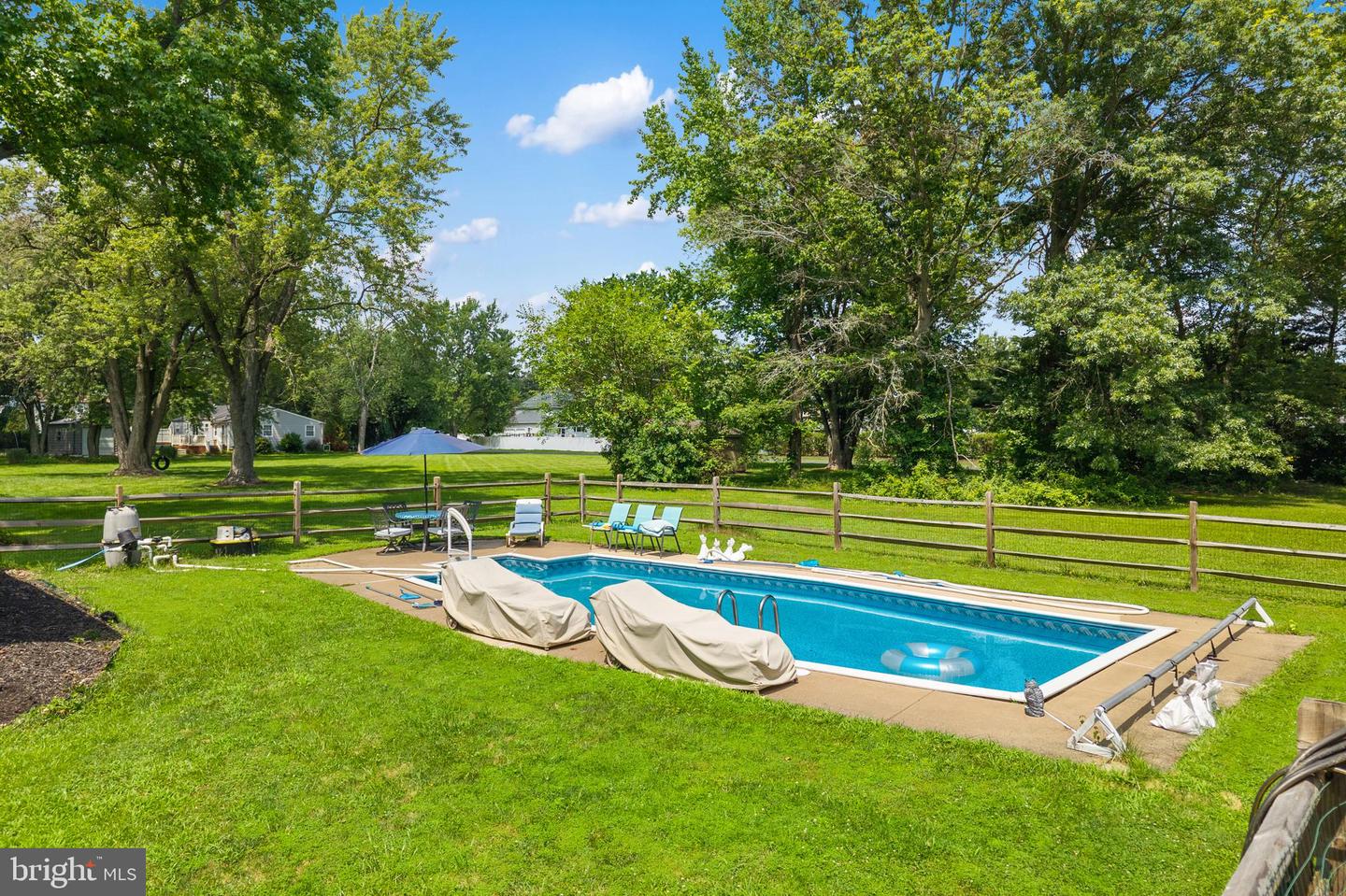 33 Squirrel Rd