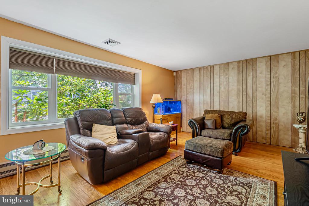 33 Squirrel Rd