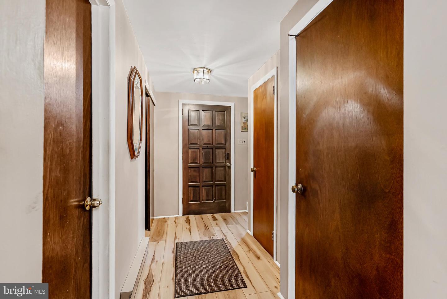 33 Squirrel Rd