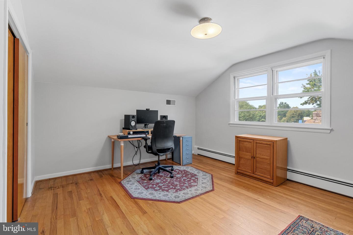 466 Linden Ave