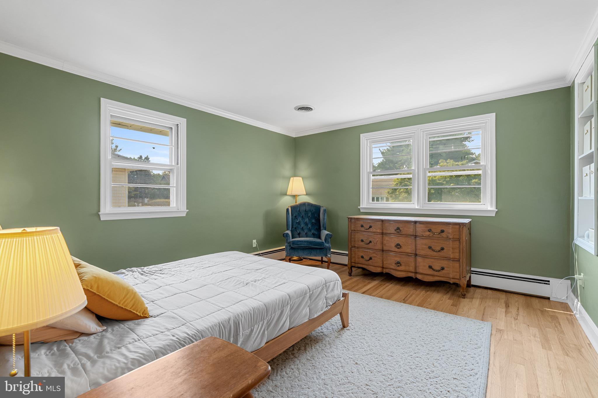 466 Linden Ave