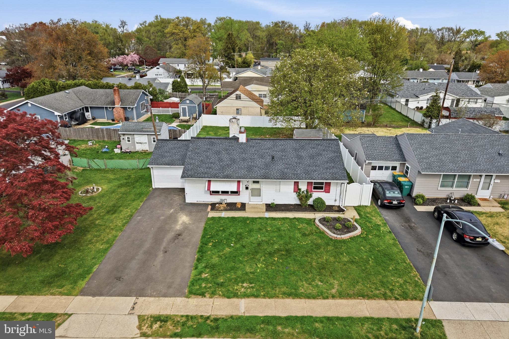 284 N OLDS BOULEVARD