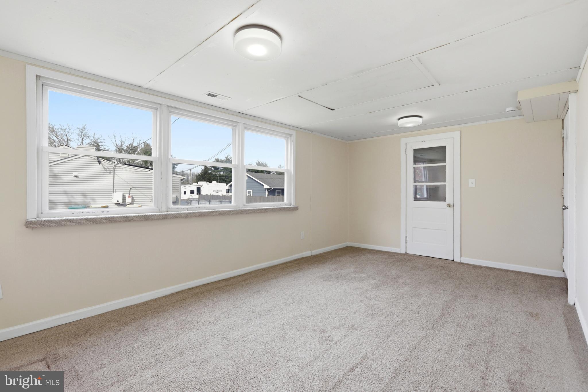 284 N OLDS BOULEVARD