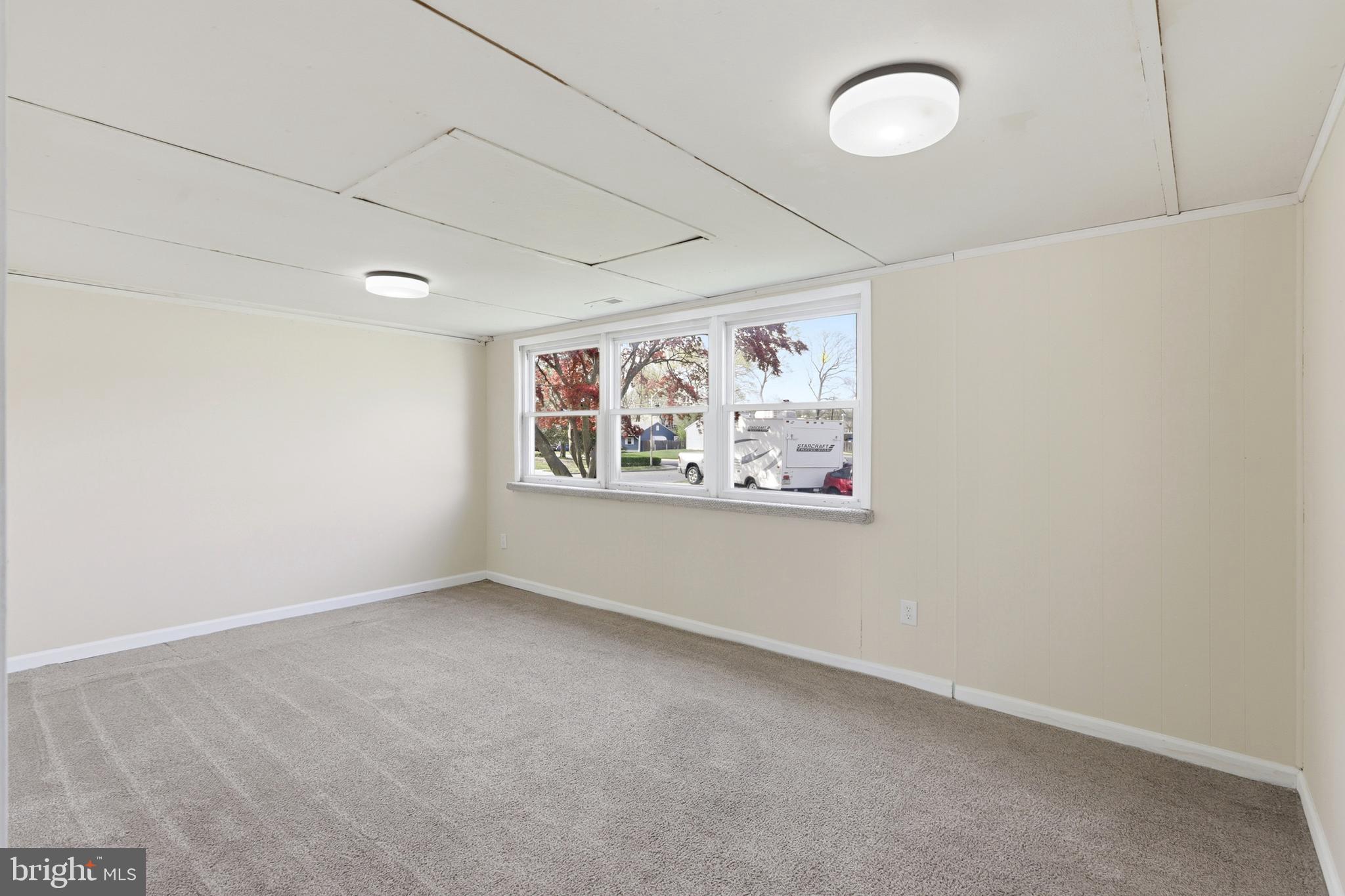 284 N OLDS BOULEVARD