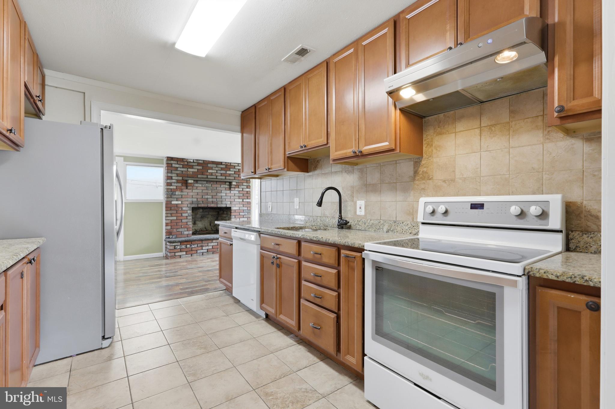 284 N OLDS BOULEVARD