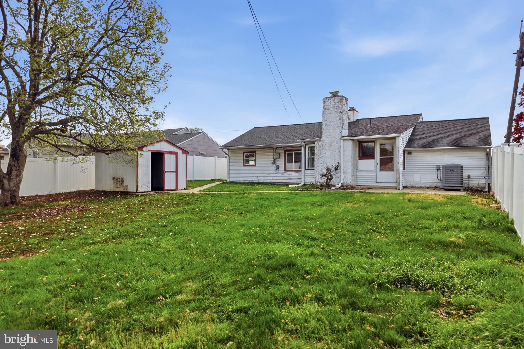 284 N OLDS BOULEVARD