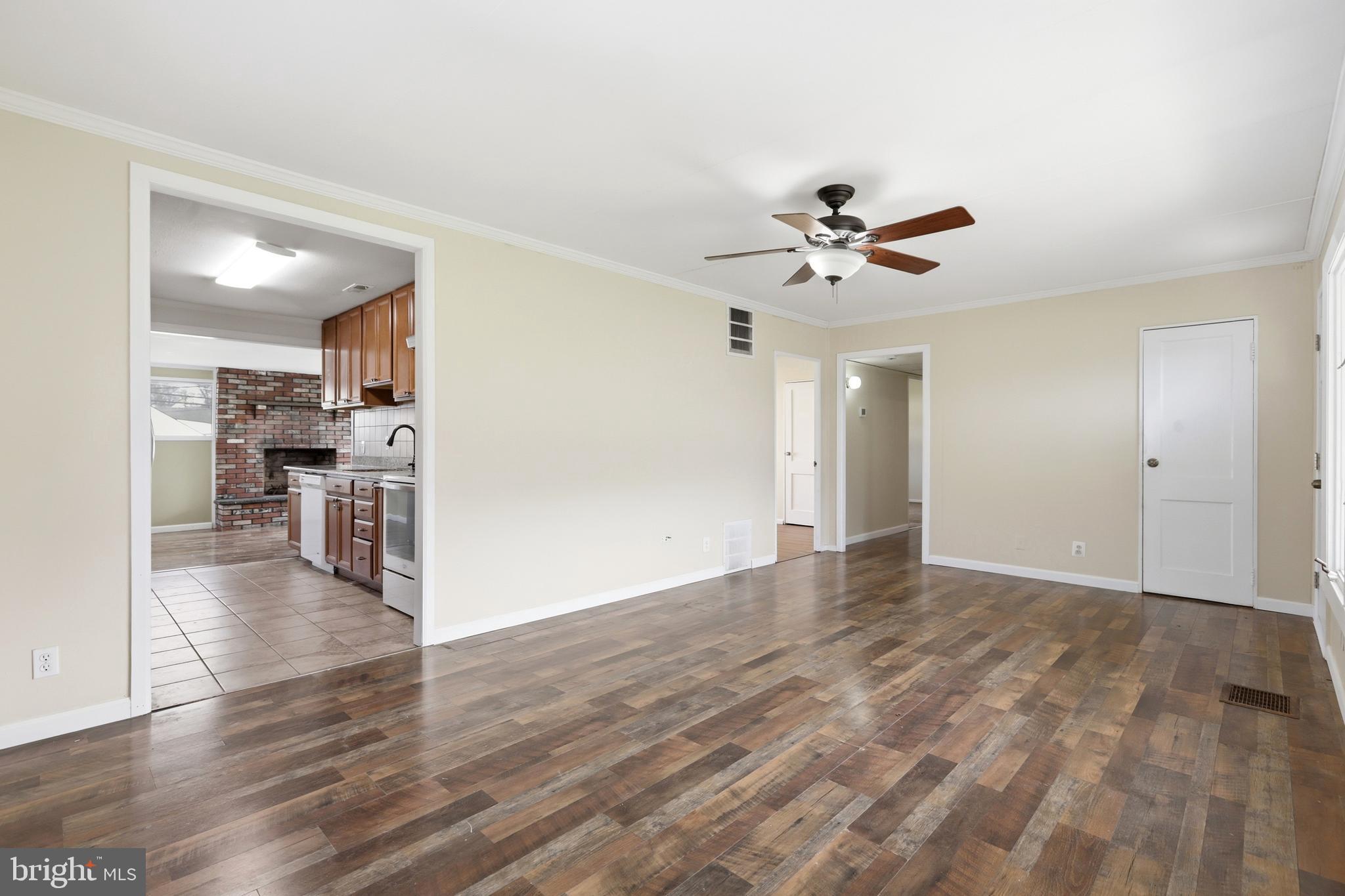 284 N OLDS BOULEVARD