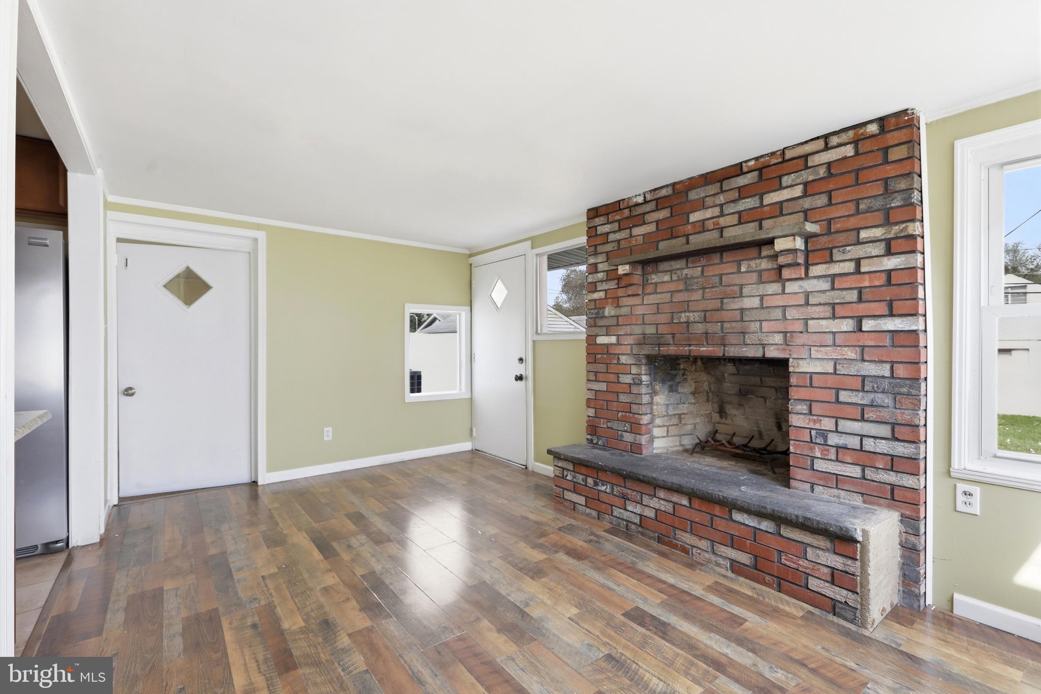 284 N OLDS BOULEVARD