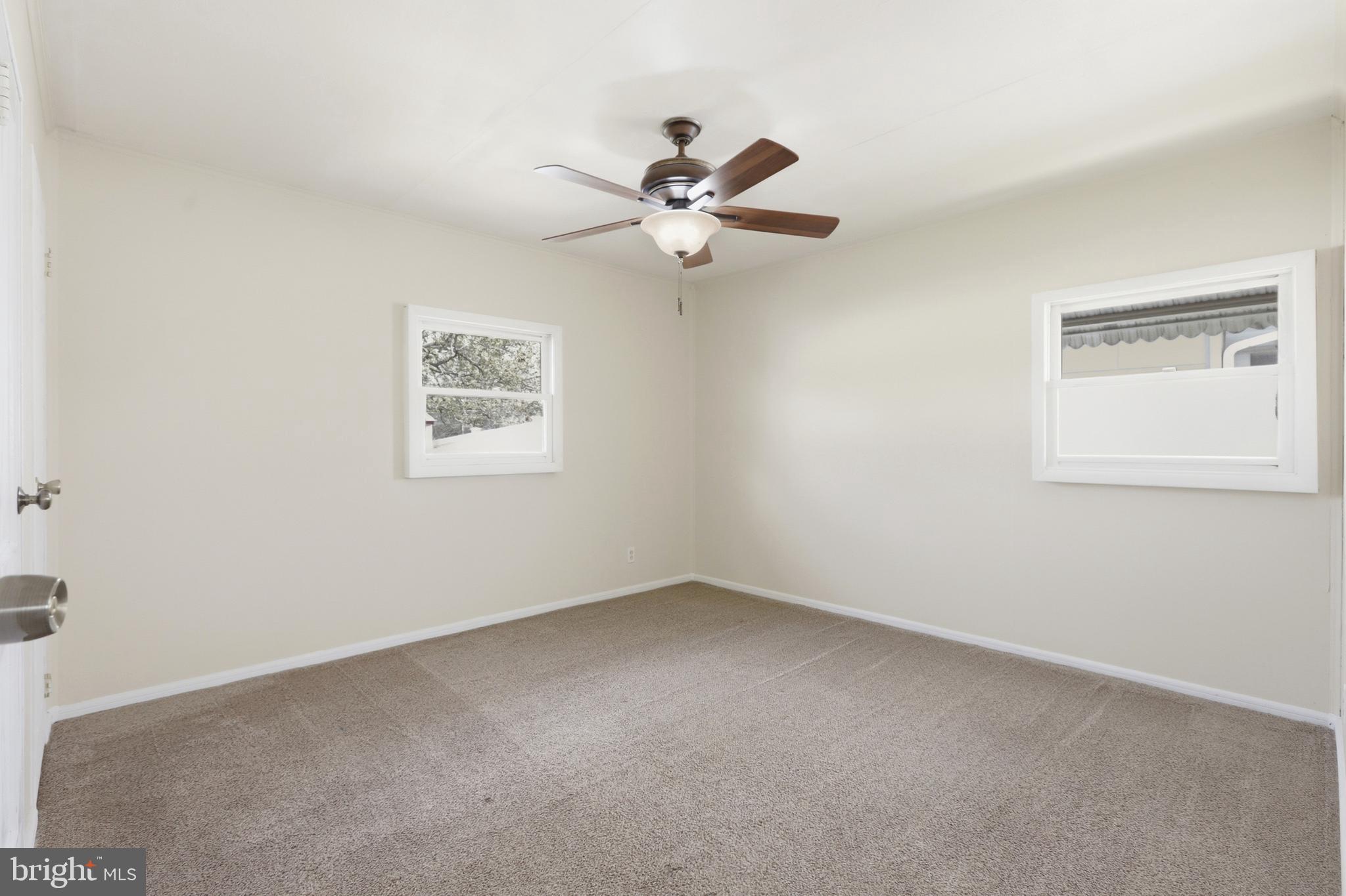 284 N OLDS BOULEVARD