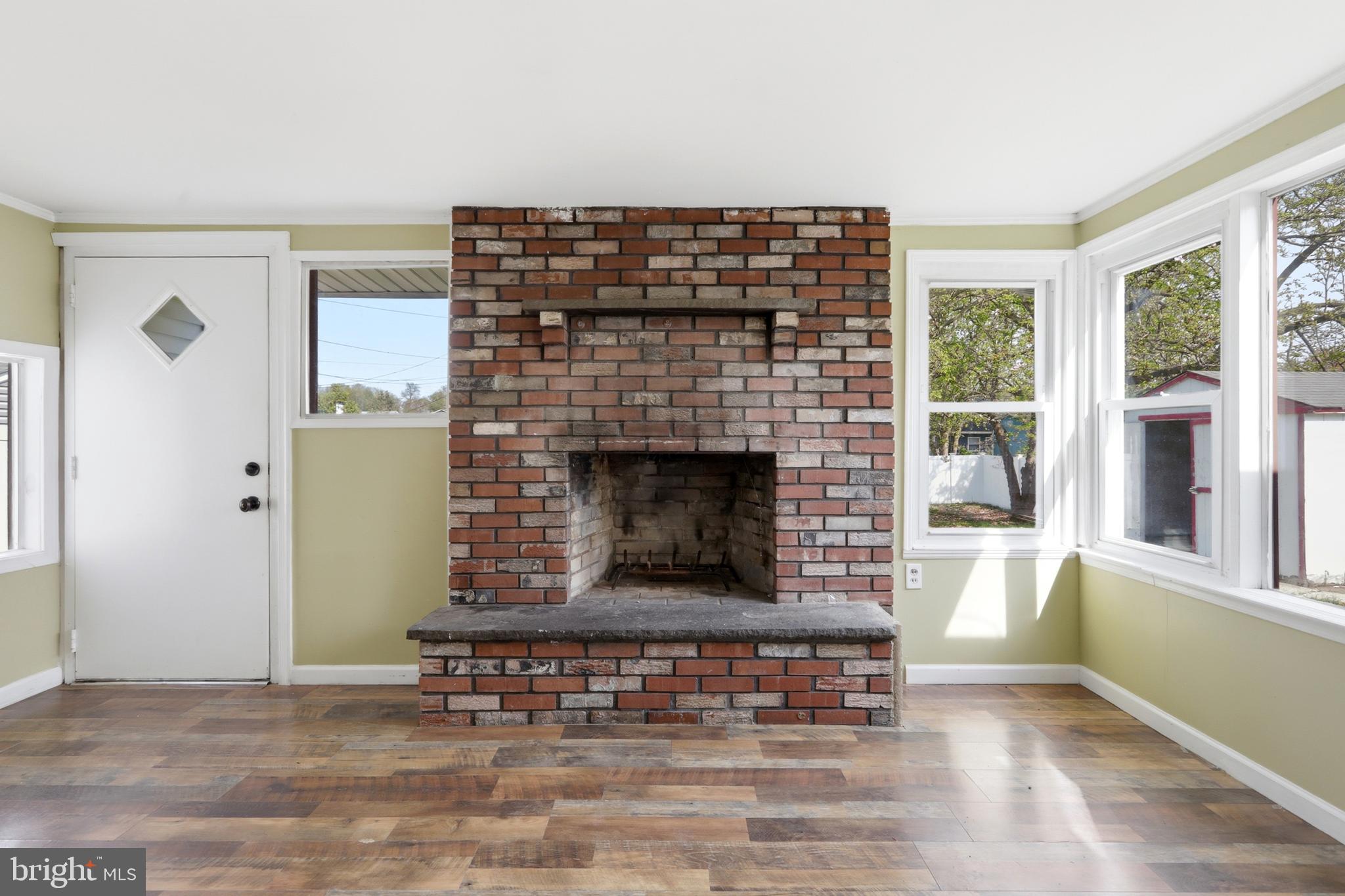 284 N OLDS BOULEVARD