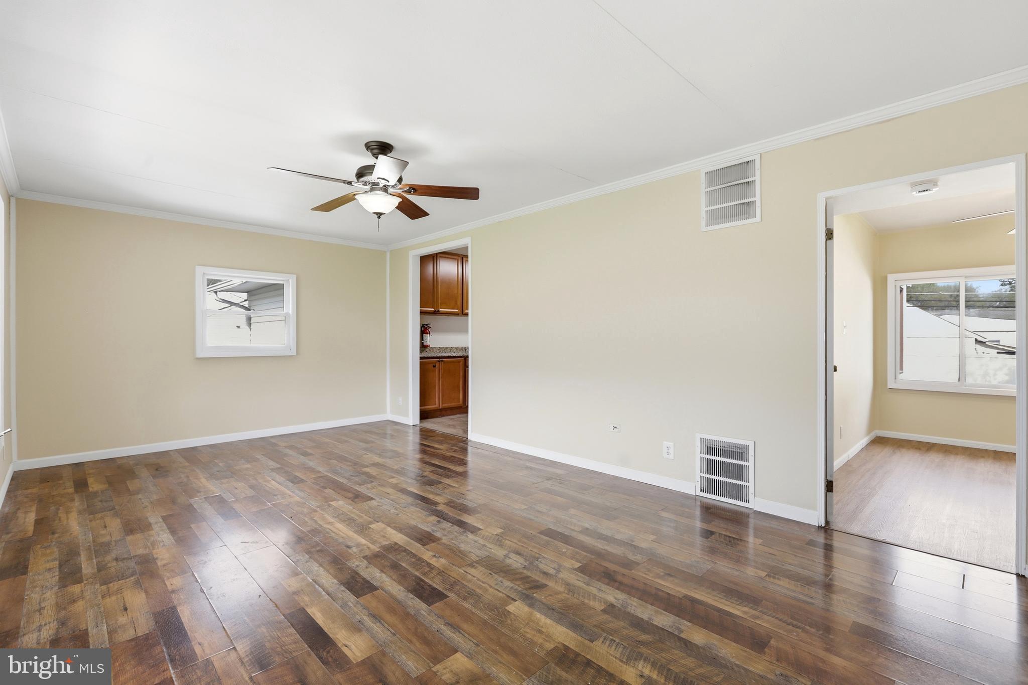 284 N OLDS BOULEVARD