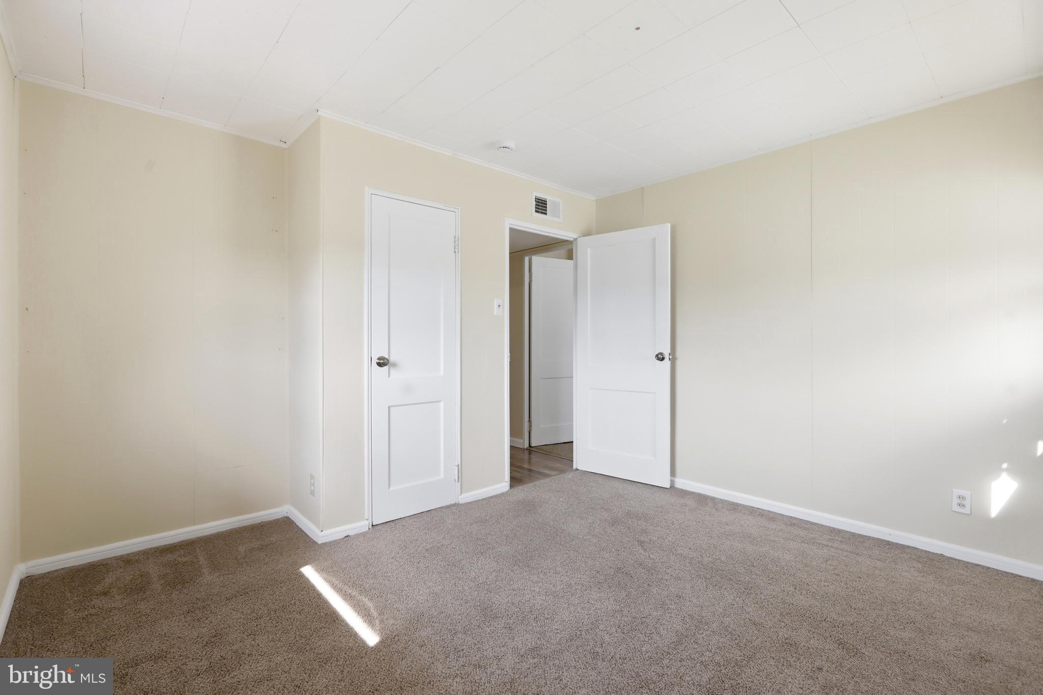 284 N OLDS BOULEVARD