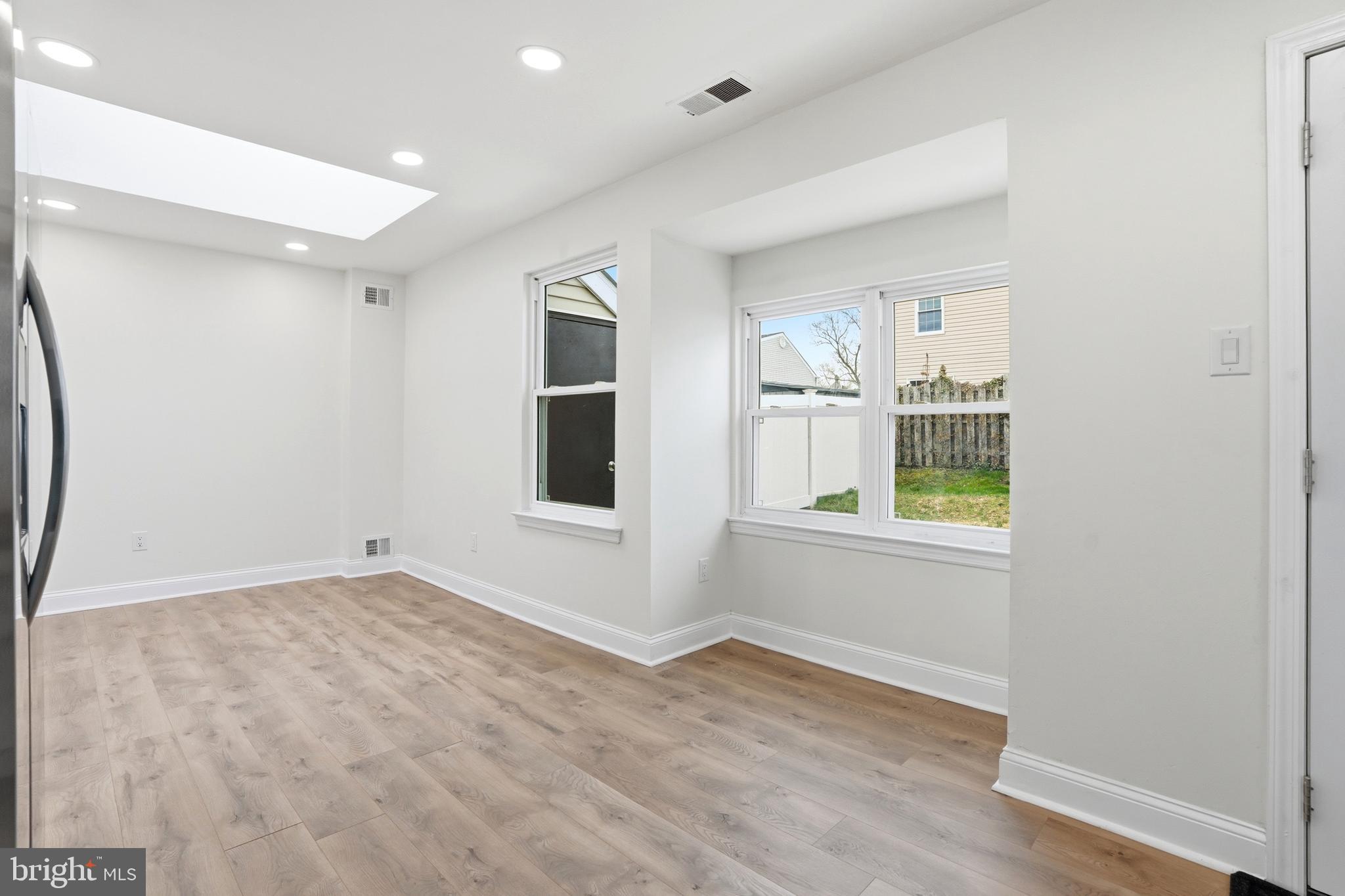 6687 PICKWICK COURT