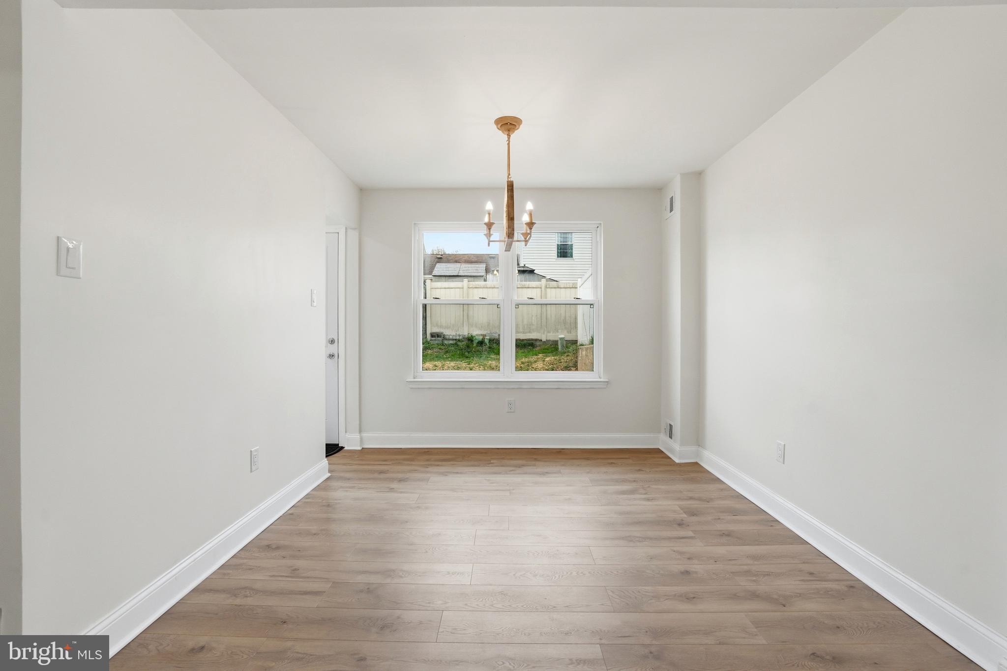 6687 PICKWICK COURT