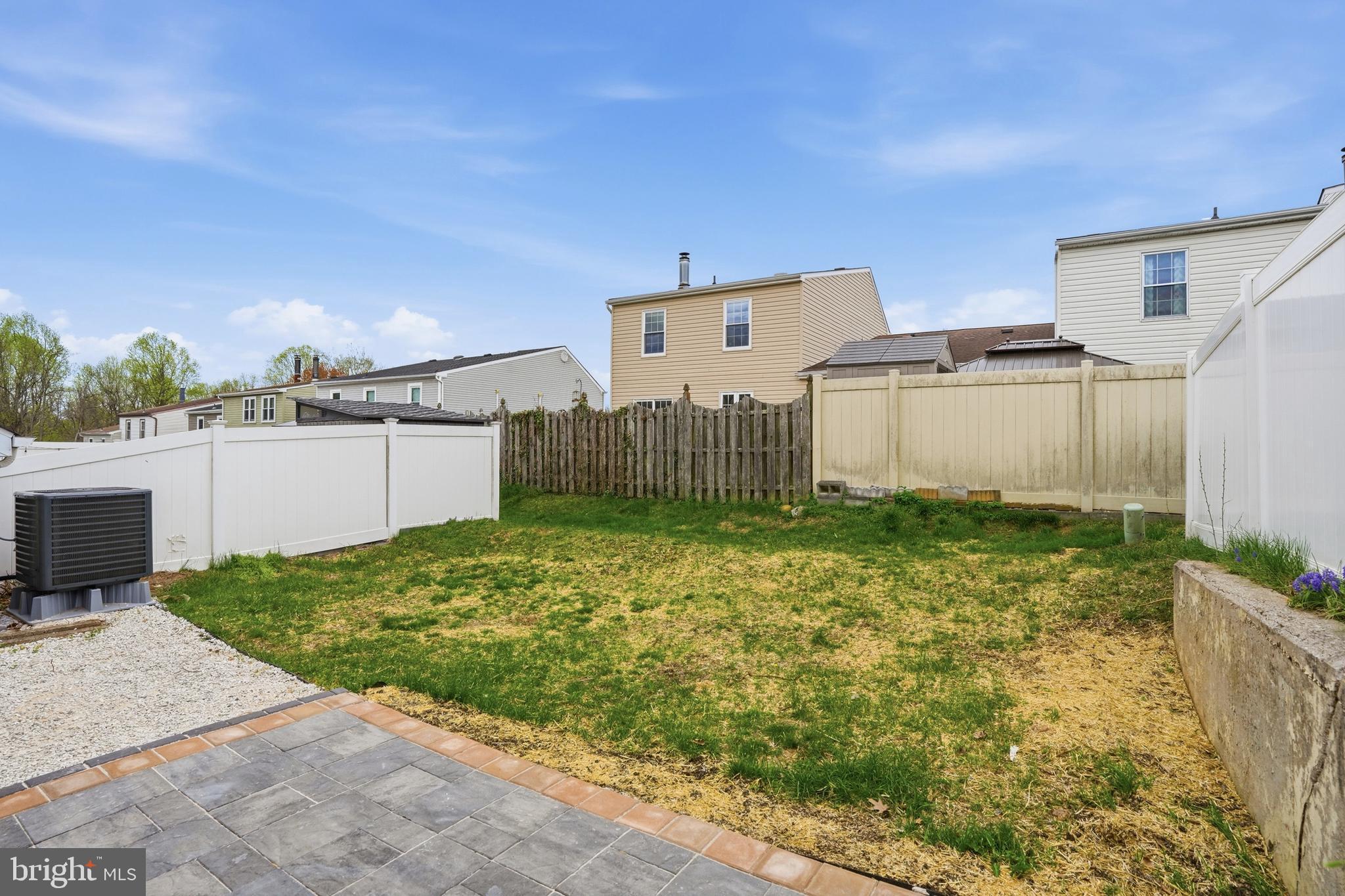 6687 PICKWICK COURT