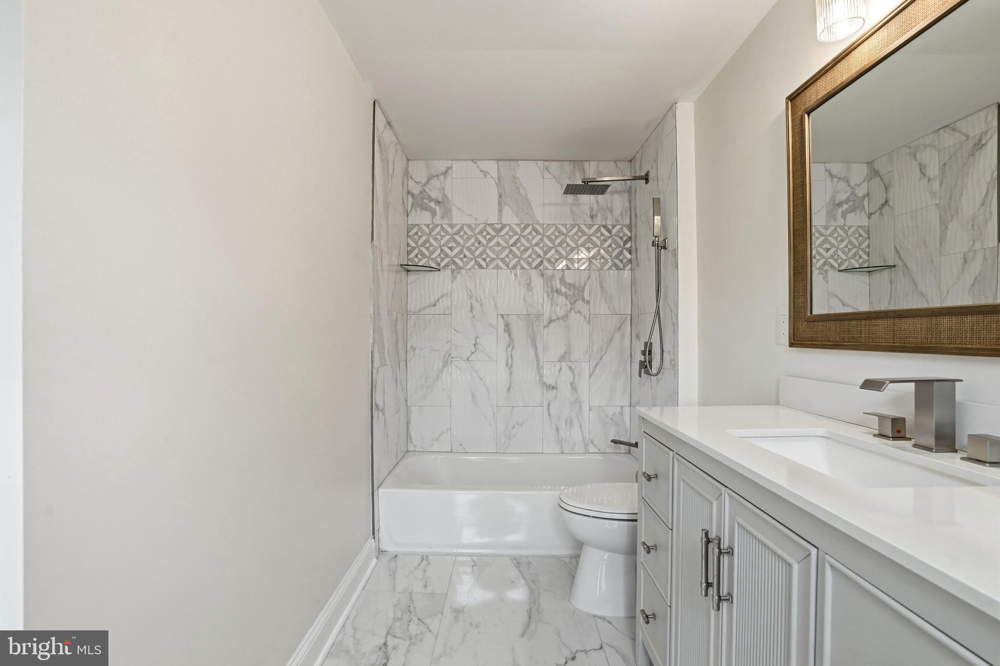 6687 PICKWICK COURT