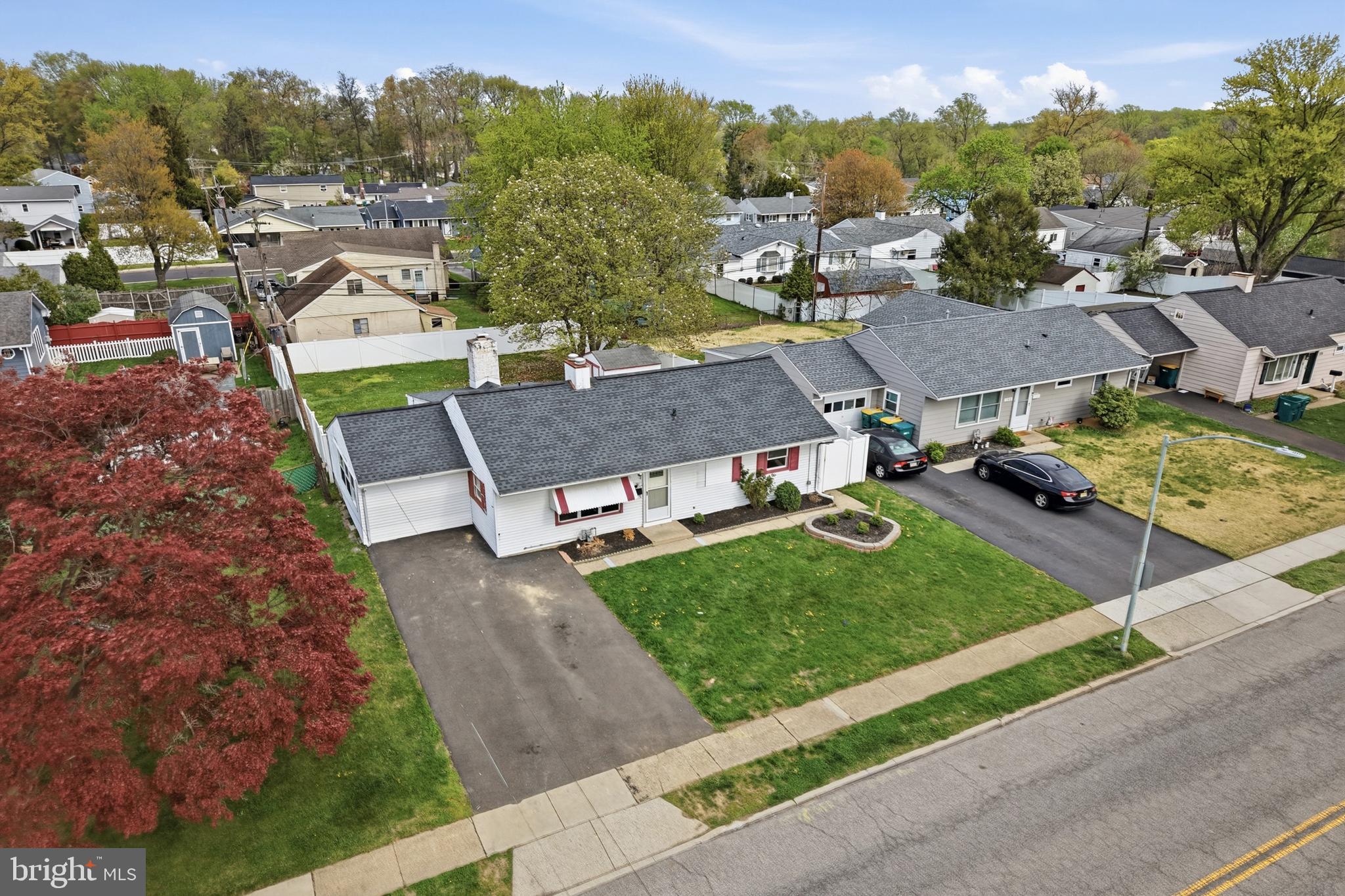 284 N OLDS BOULEVARD