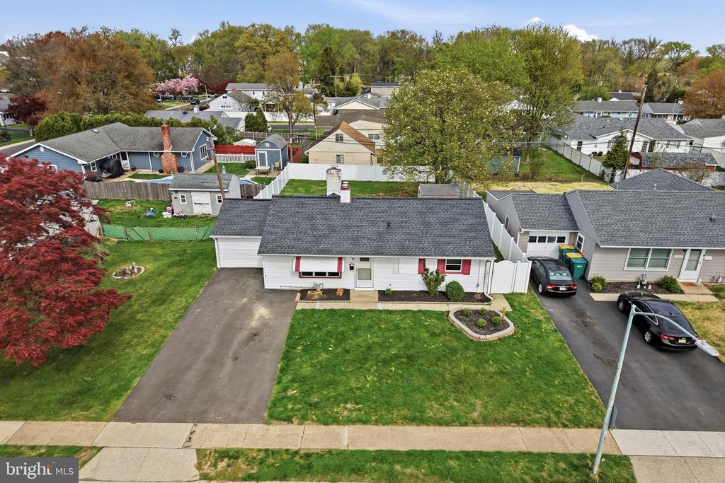 284 N OLDS BOULEVARD