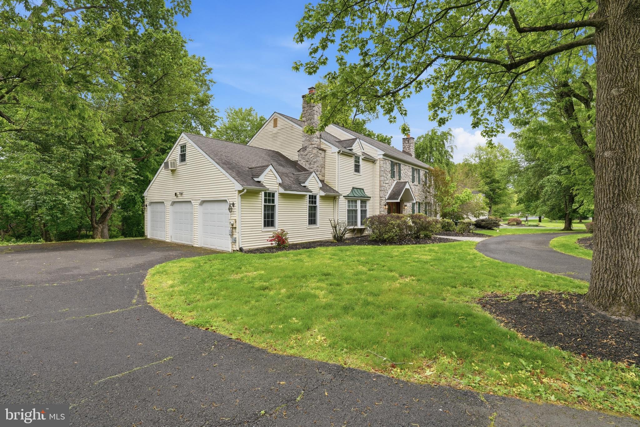 1316 HELLER DRIVE