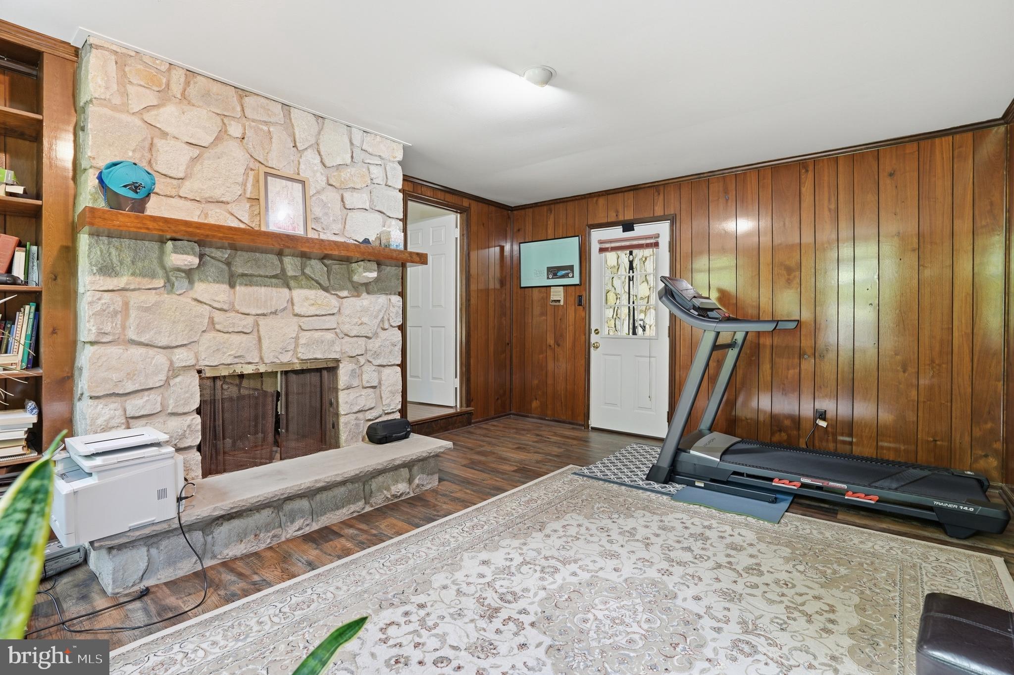 1316 HELLER DRIVE