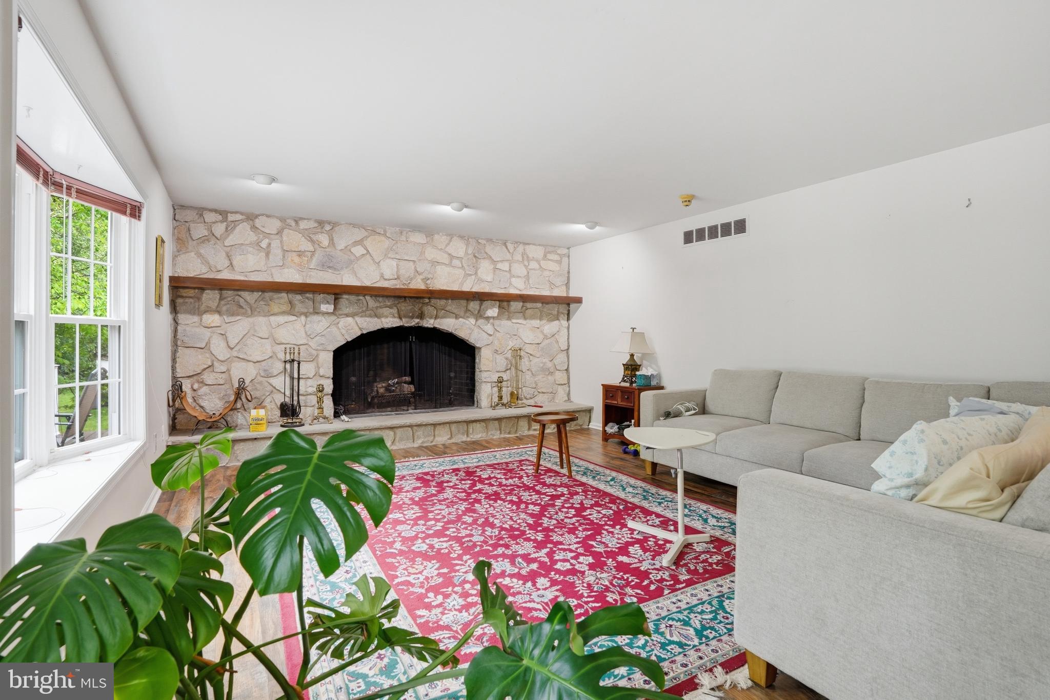 1316 HELLER DRIVE