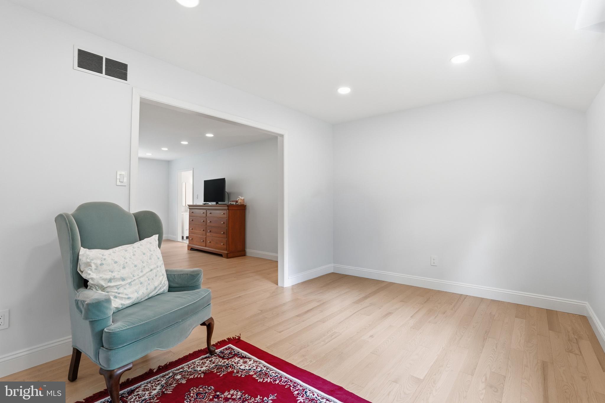 1316 HELLER DRIVE