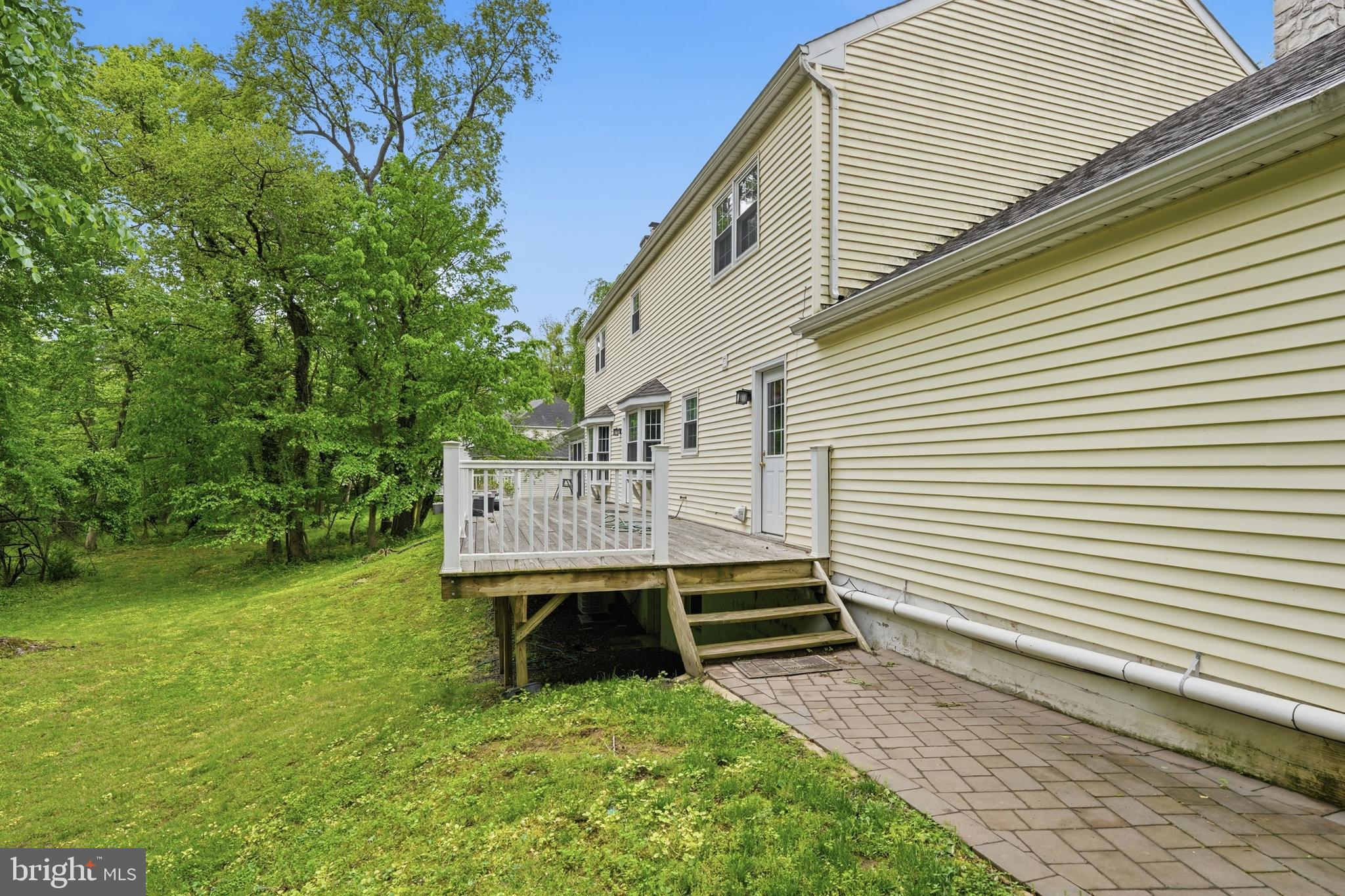 1316 HELLER DRIVE