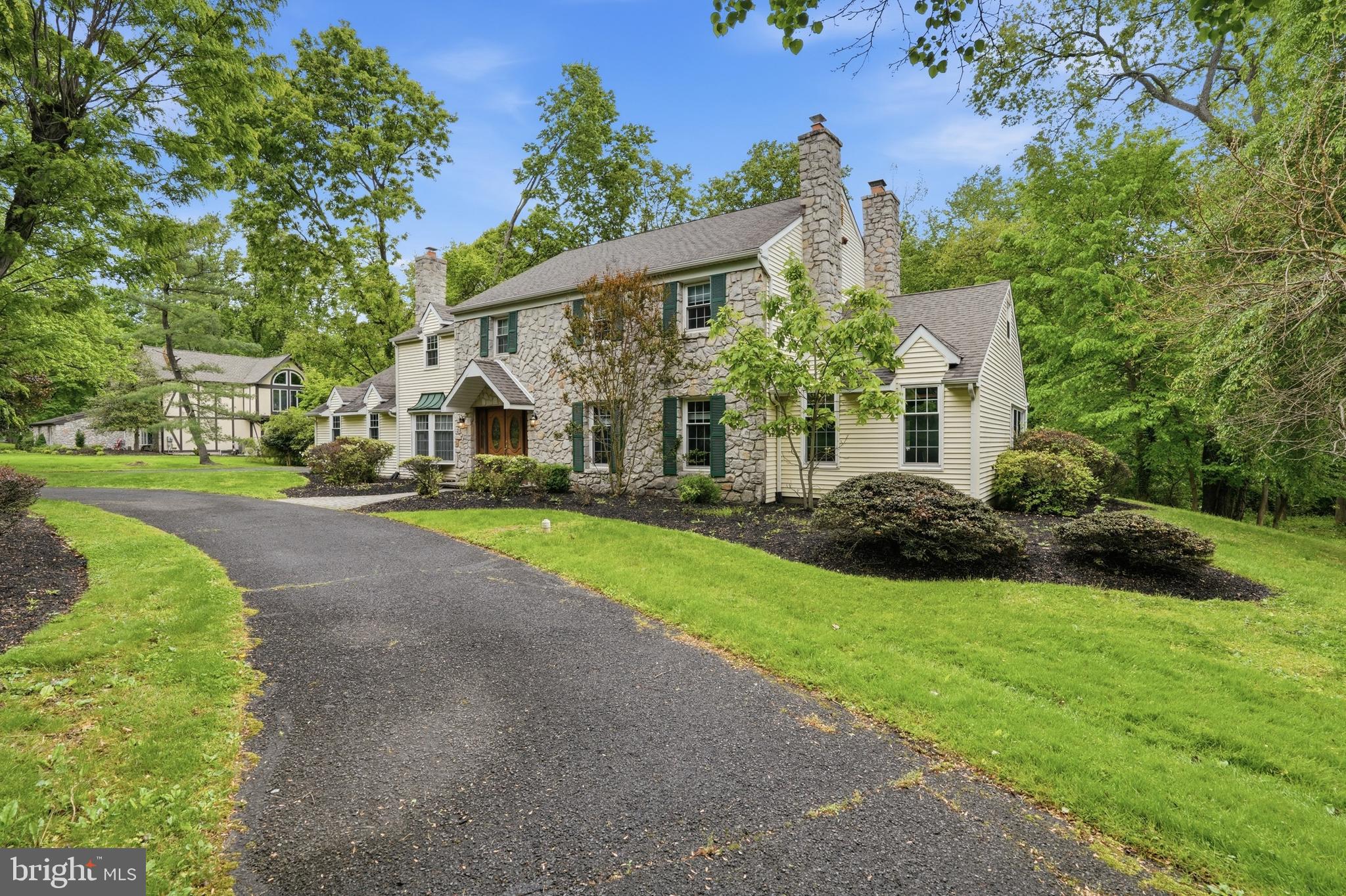 1316 HELLER DRIVE