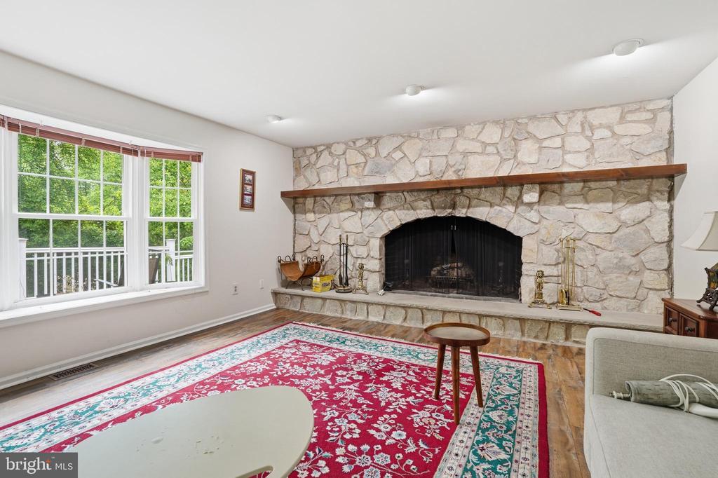 1316 HELLER DRIVE