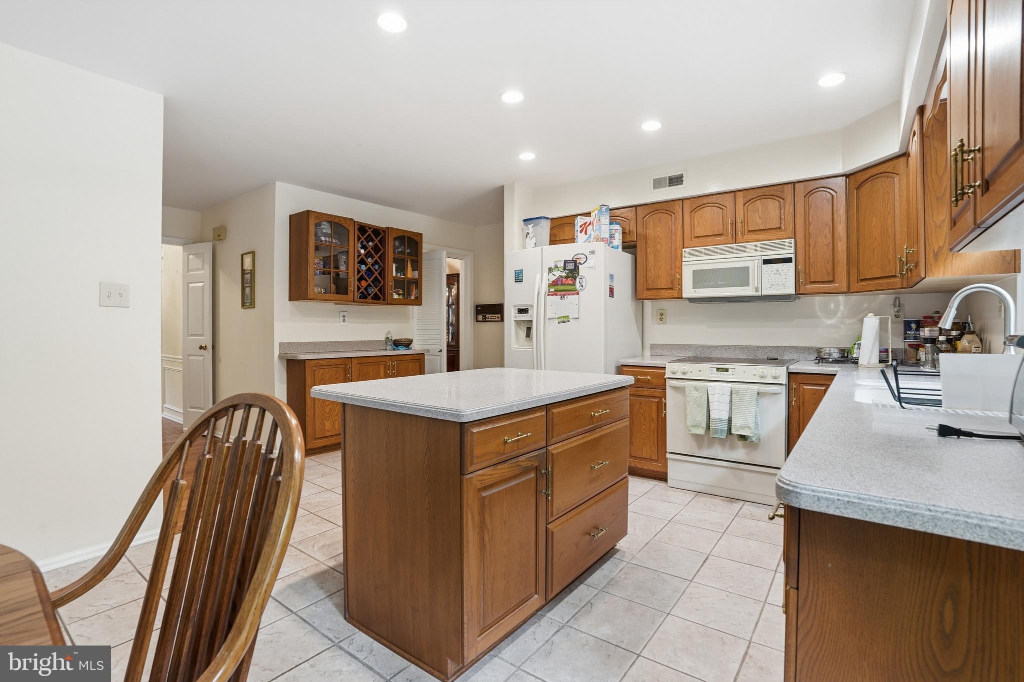 1316 HELLER DRIVE