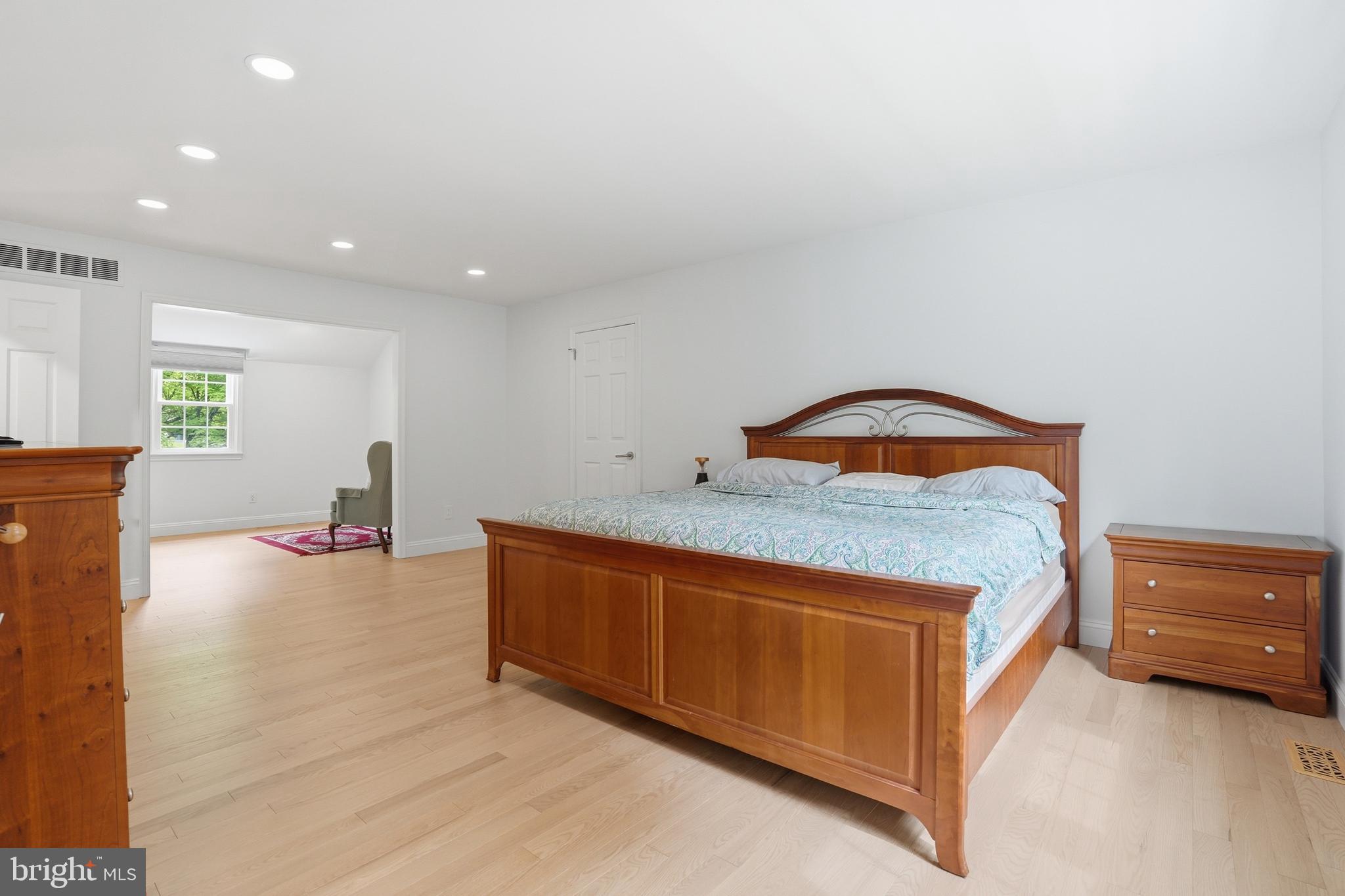 1316 HELLER DRIVE