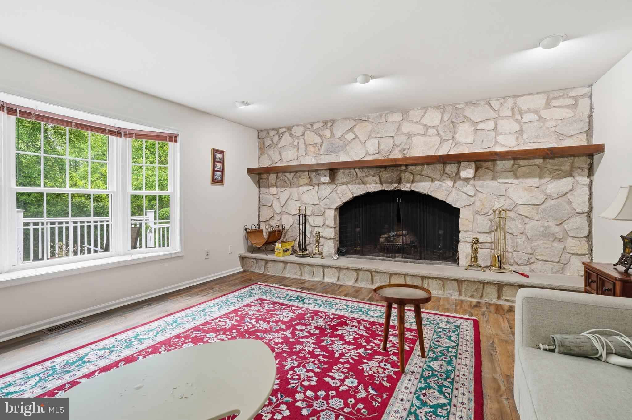 1316 HELLER DRIVE