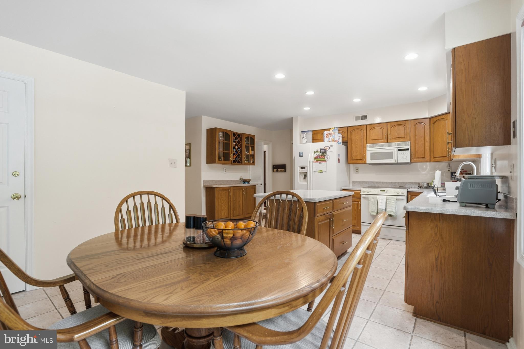 1316 HELLER DRIVE
