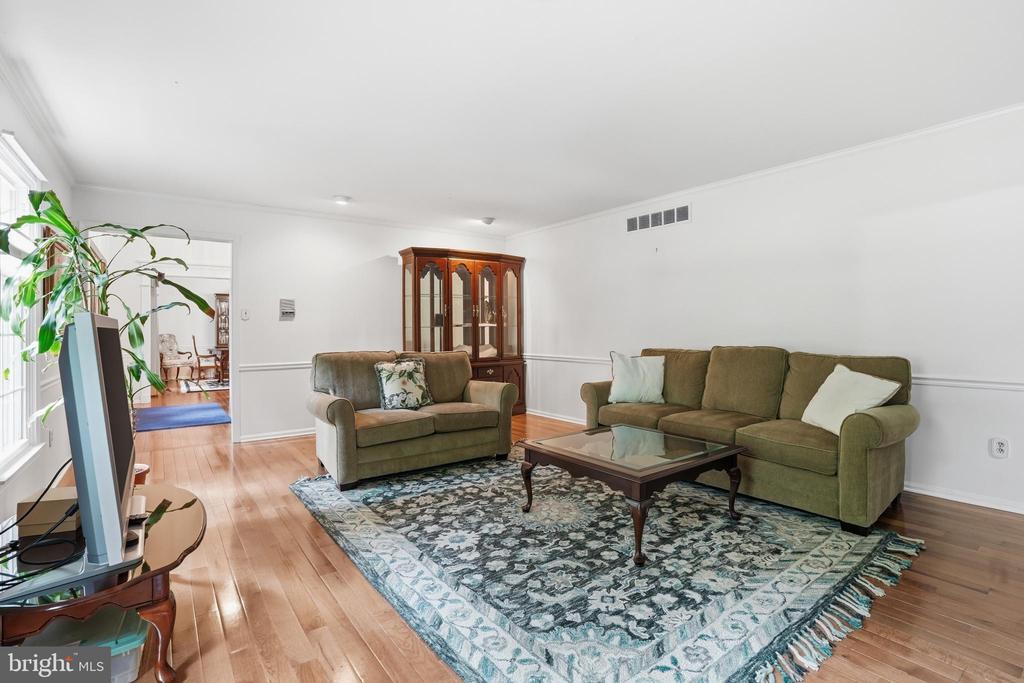 1316 HELLER DRIVE