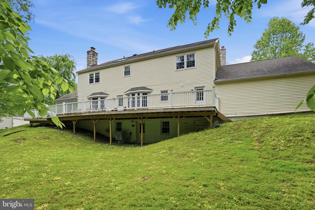 1316 HELLER DRIVE