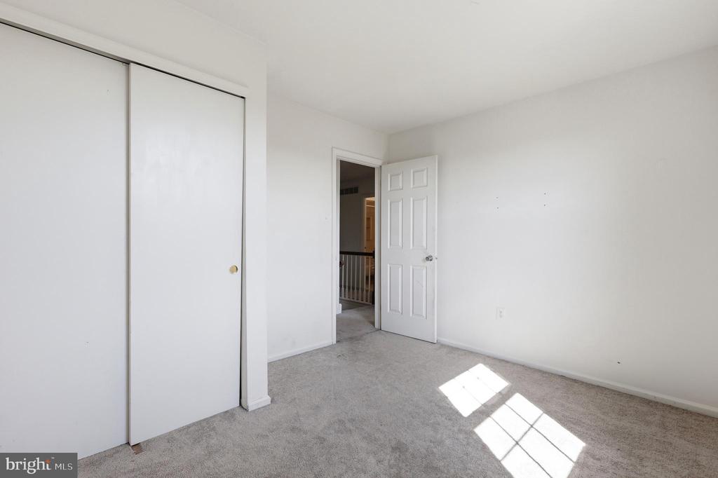 136 N TIMBER ROAD