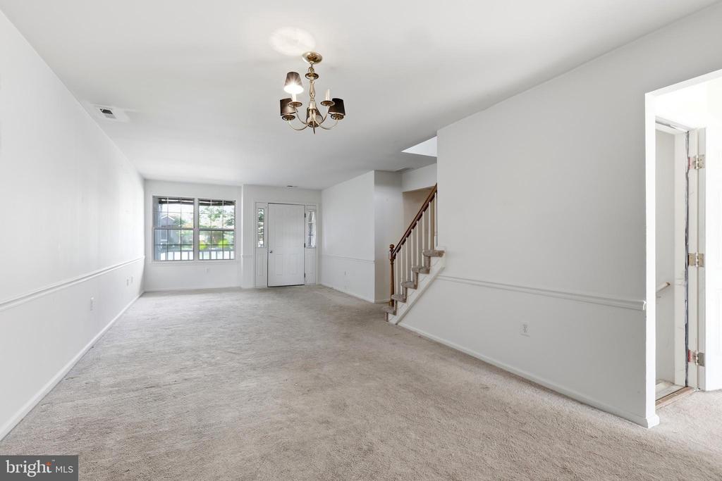 136 N TIMBER ROAD