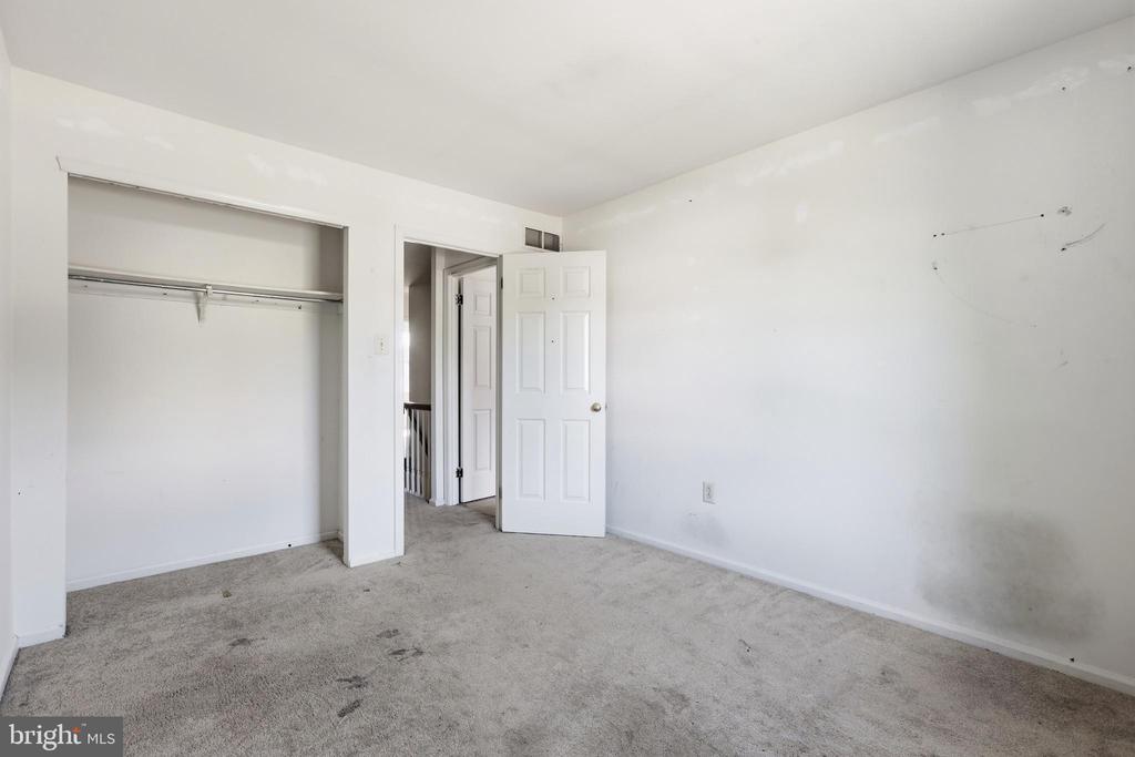 136 N TIMBER ROAD