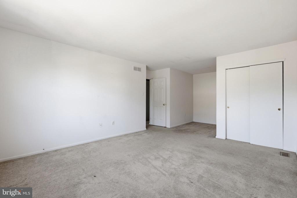 136 N TIMBER ROAD