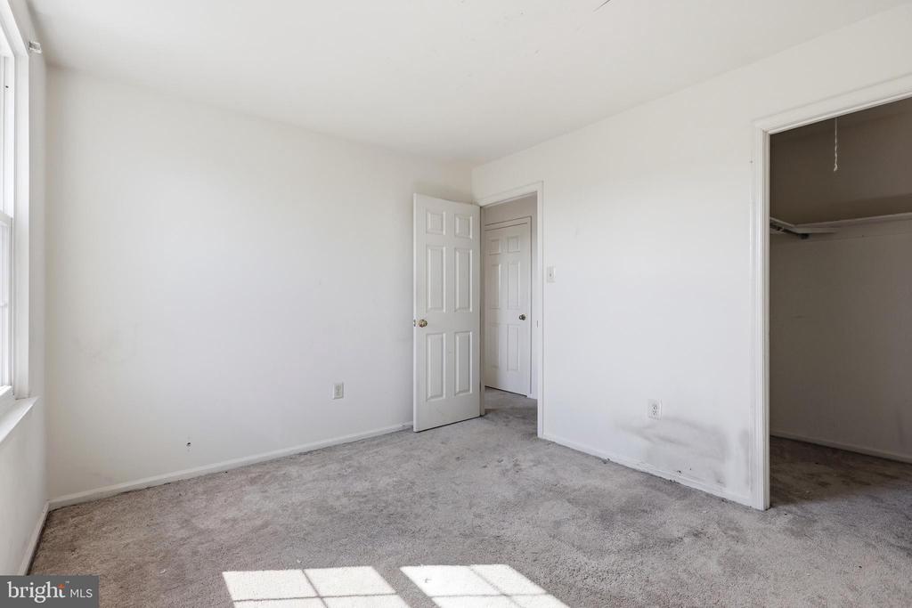 136 N TIMBER ROAD