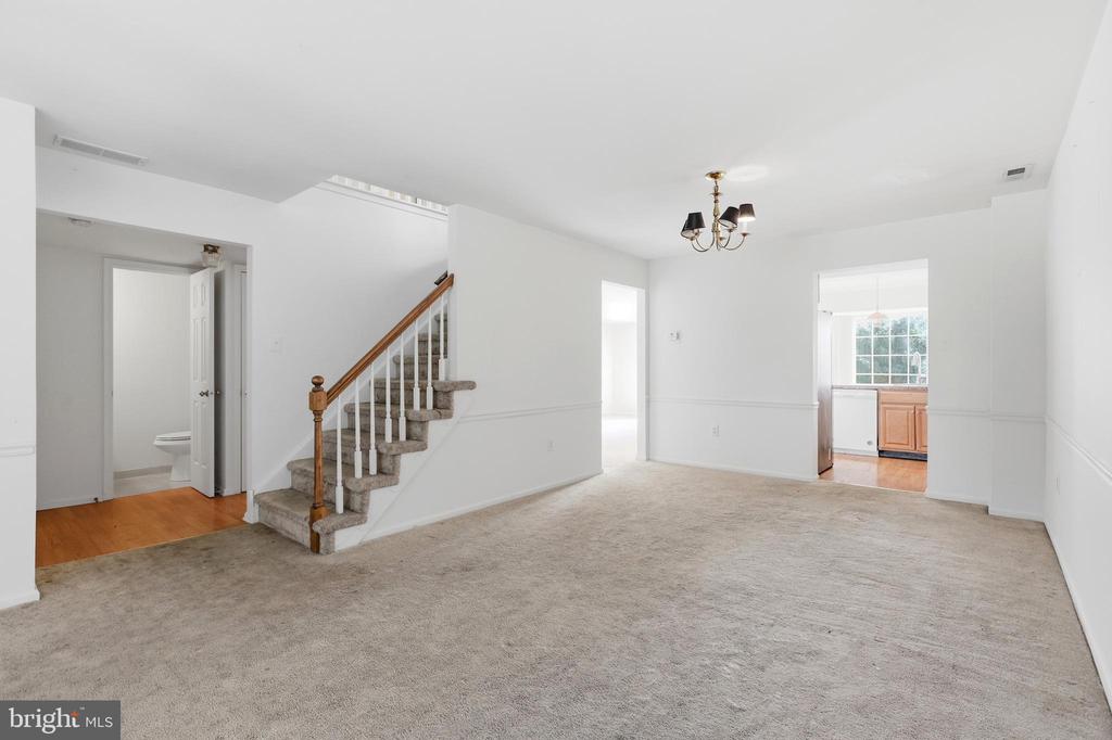 136 N TIMBER ROAD